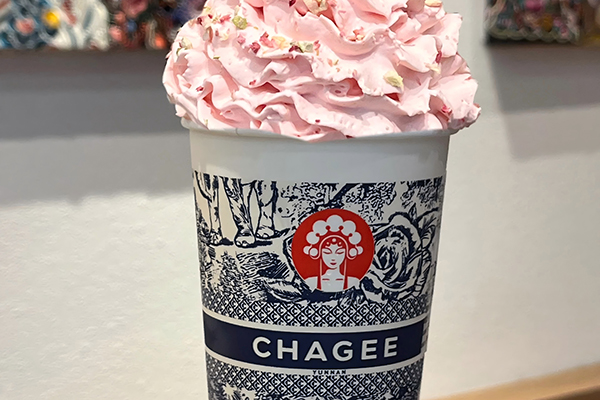 探索茶饮市场的巨大潜力，选择霸王茶姬加盟，赢得市场先机